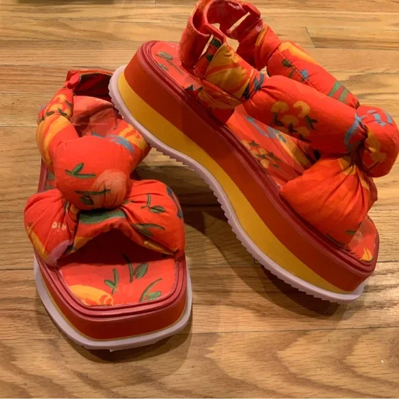 FARM Rio Red Floral Platform Sandals - Picture 6 of 12